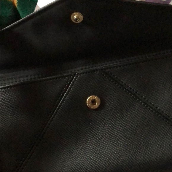 Nine West wristlet - Picture 4 of 4